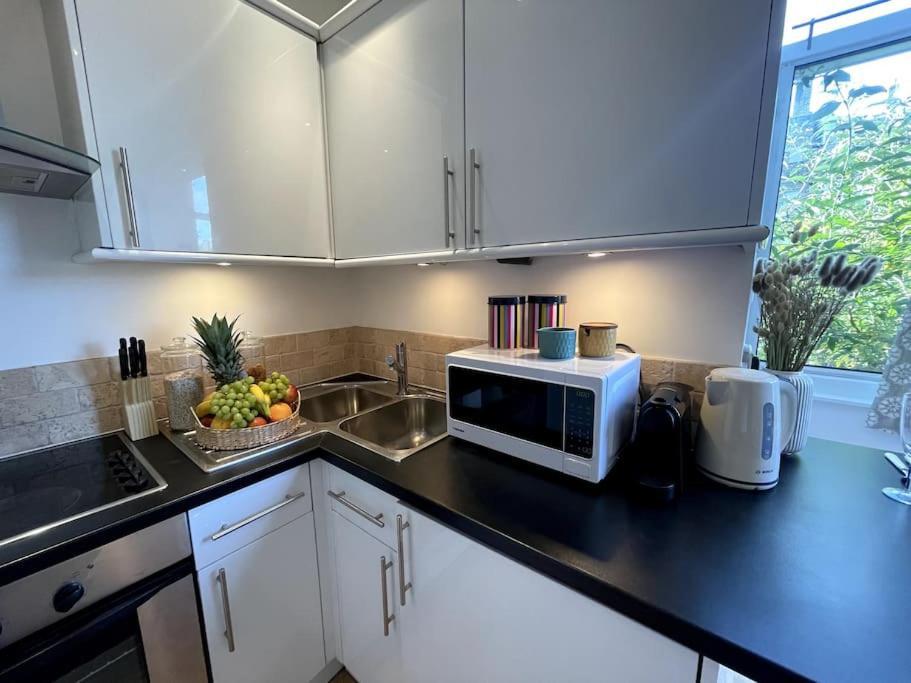 Cute&Cozy Studio Apt In Barons Court Londra Dış mekan fotoğraf