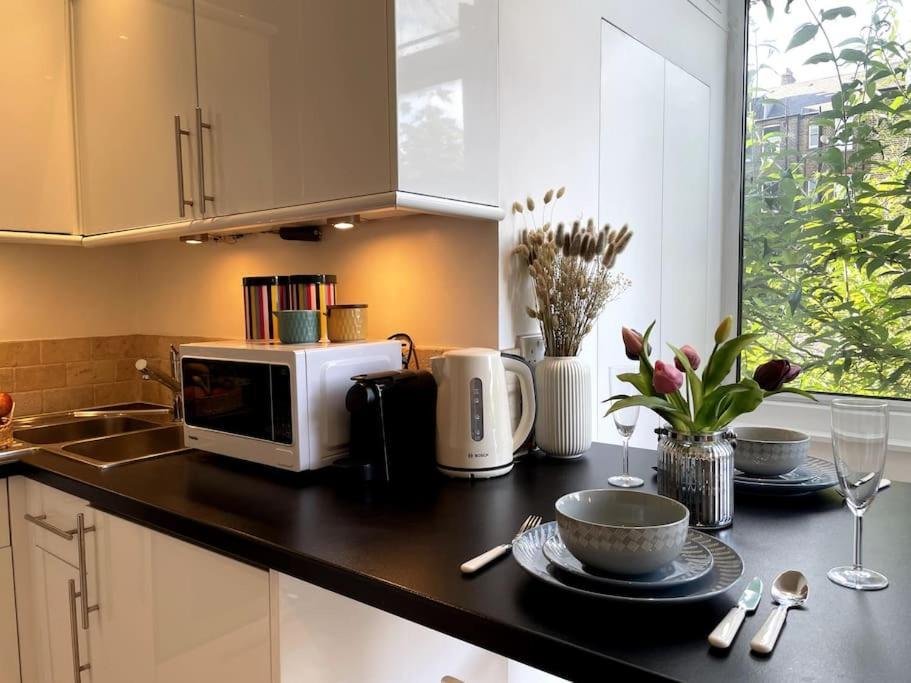 Cute&Cozy Studio Apt In Barons Court Londra Dış mekan fotoğraf