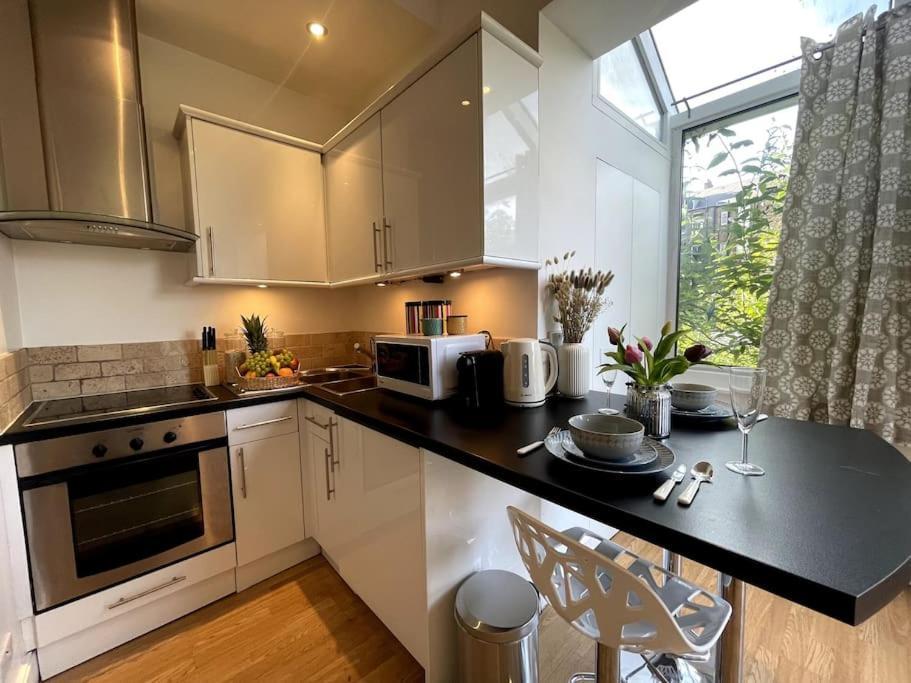 Cute&Cozy Studio Apt In Barons Court Londra Dış mekan fotoğraf